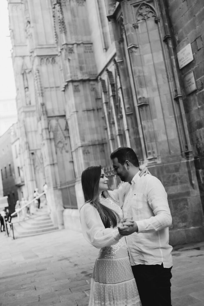 pre-wedding photo session in Barcelona