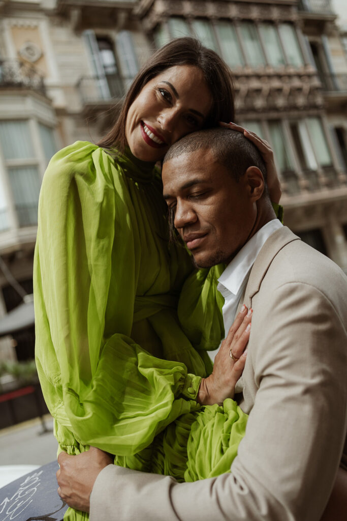 romantic photo session on the street in Barcelona